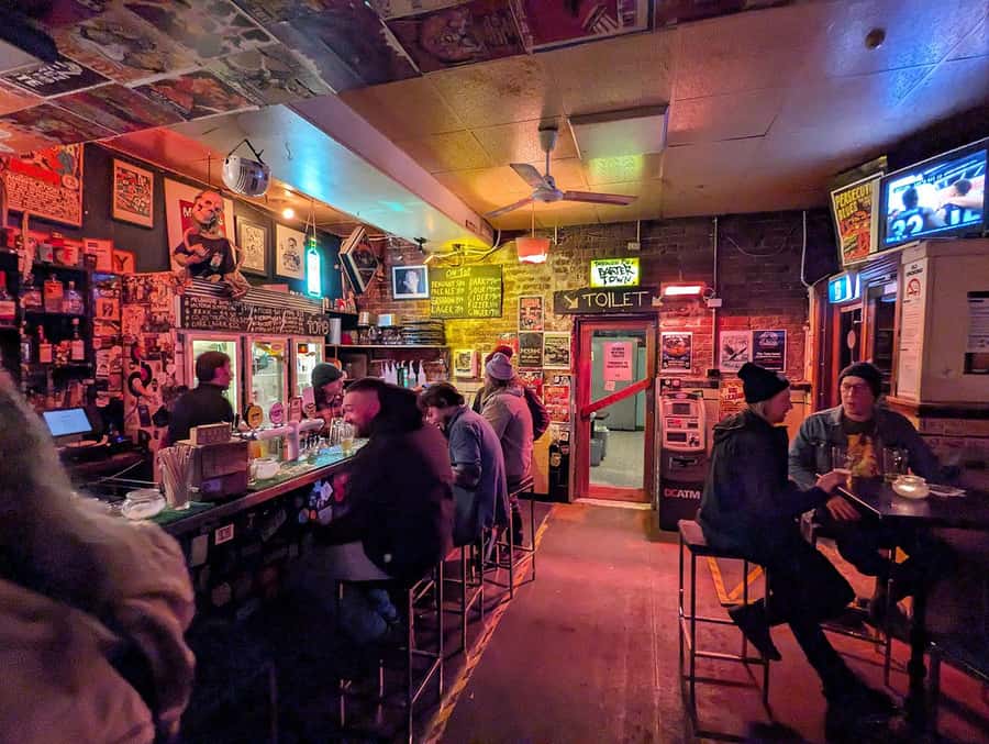 Melbourne Music Venue Pub Crawl with History + 2 Free Drinks - A breather at Shady Lady