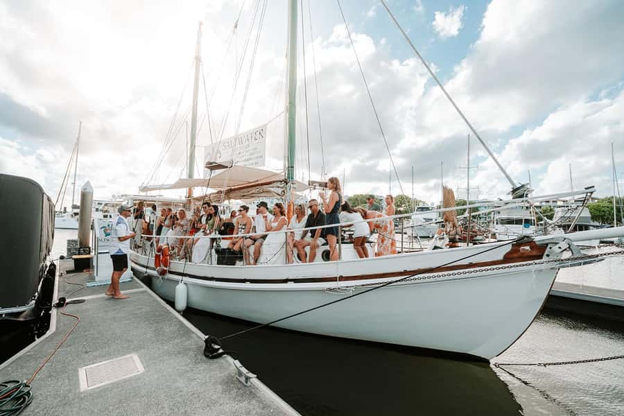 Mooloolaba Sunset Cruise with Live Music - Who should book this cruise?