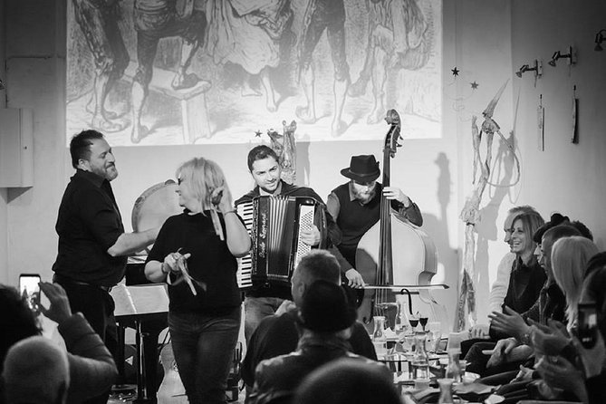 Napulitanata: Traditional Neapolitan Music Concert Ticket - Inside Napulitanata at Piazza Museo Nazionale