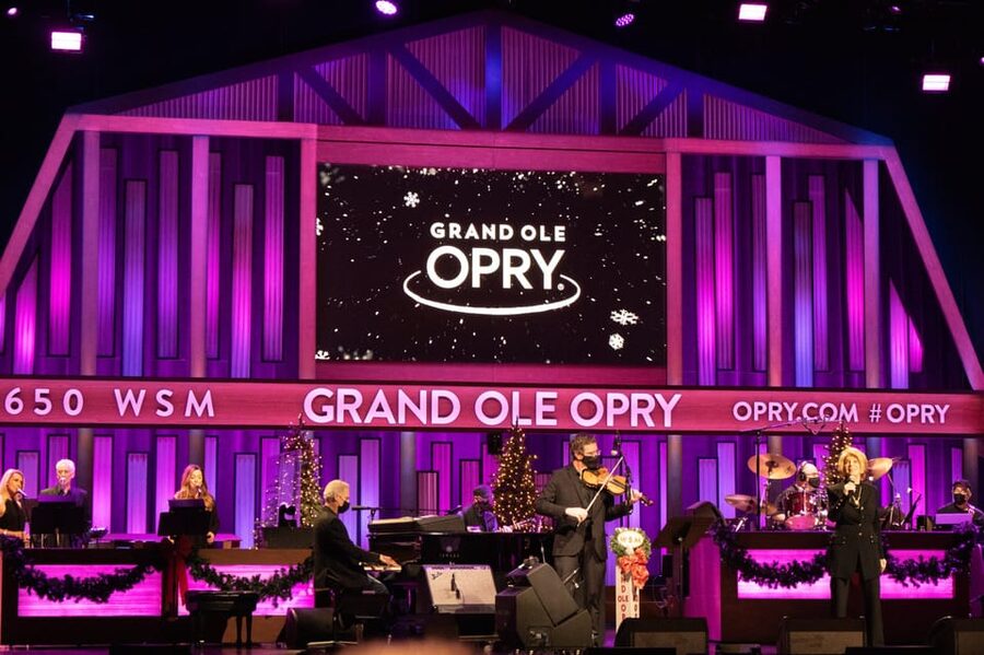 Nashville: Country Christmas Music Show at the Opry House - Should you book this Christmas show?