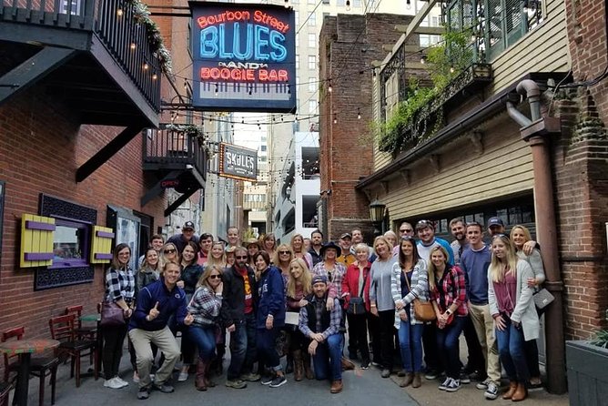 Nashville's Honky-Tonk Walking Sightseeing Pub Crawl - A comedian leads the way through downtown Nashville