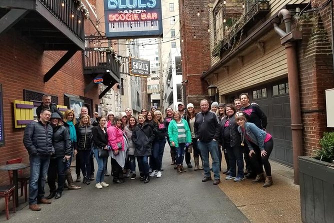 Nashville's Honky-Tonk Walking Sightseeing Pub Crawl - Four or five bars, with time to hear the music