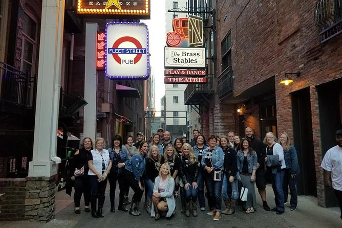 Nashville's Honky-Tonk Walking Sightseeing Pub Crawl - The route is social, not strenuous