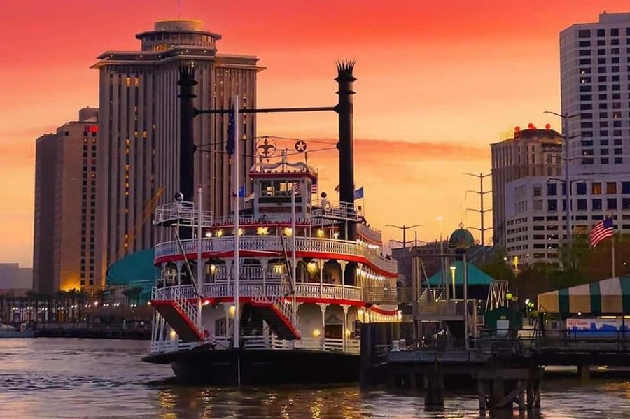 New Orleans: Evening Steamboat Jazz Cruise + Optional Dinner - The pre-departure jazz sets the mood