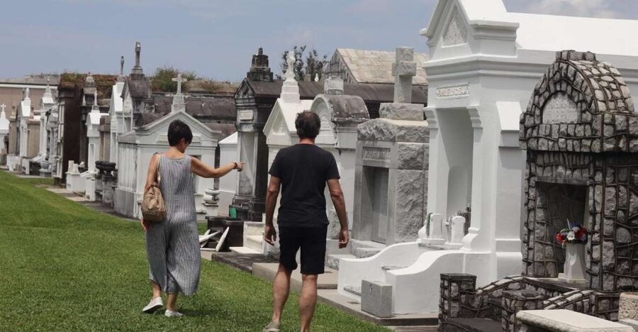 New Orleans VIP City Tour w/ a Jazz Musician + Pro Photos - Key points at a glance