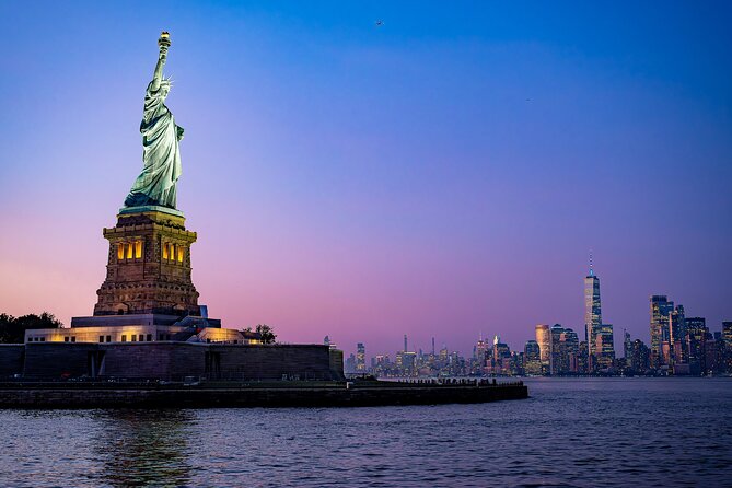 New York City Dinner Cruise on Luxury Yacht with Live Music - Why New York looks better from the harbor