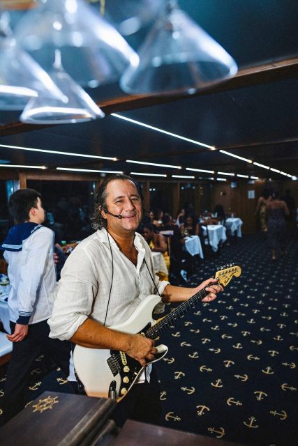 New York City: Gourmet Dinner Cruise with Live Music - Key things to know before booking