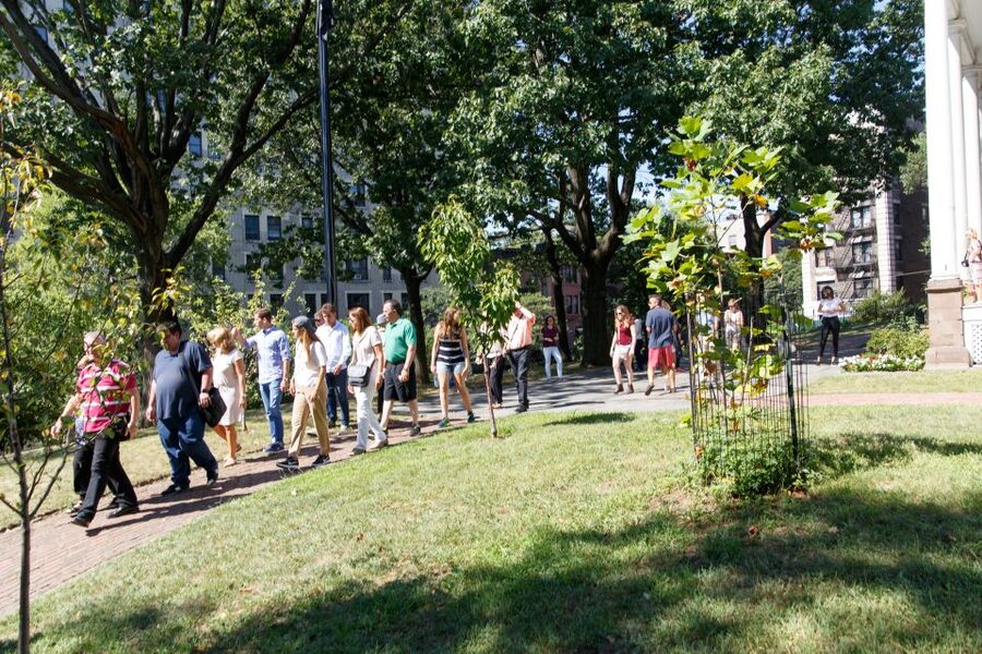 New York City Harlem Highlights w/ Gospel Concert & Transfer - One hour with the gospel choir