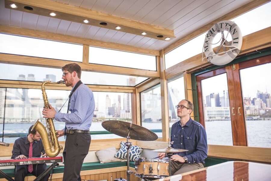 NYC: Evening Jazz Cruise on the Yacht Manhattan - Indoor Comfort and Open-Deck Views
