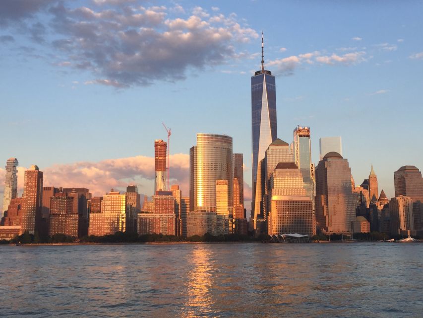 NYC: Evening Jazz Cruise on the Yacht Manhattan - The Boat Band Sets the Evening’s Pace