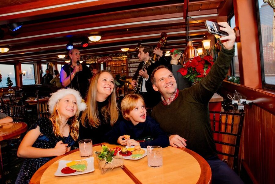 NYC: Holiday Yacht Cruise with Jazz, Cocoa & Carols - Cocoa, cookies, and the first drink