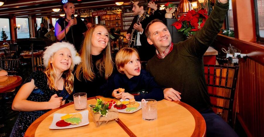 NYC: Holiday Yacht Cruise with Jazz, Cocoa & Carols - Jazz, carols, and the holiday mood