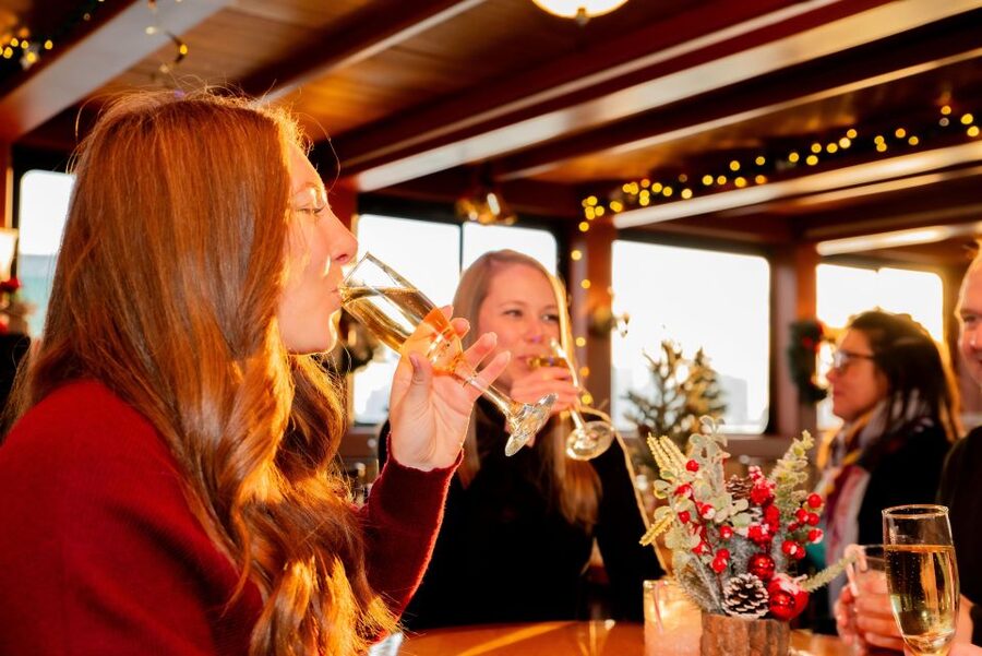 NYC: Holiday Yacht Cruise with Jazz, Cocoa & Carols - Inside Yacht Manhattan or Manhattan II