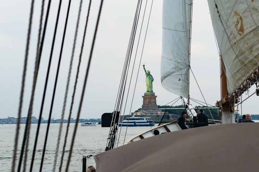 NYC: Sunset Jazz Sail aboard the 'Clipper City' - Practical advice for a better evening