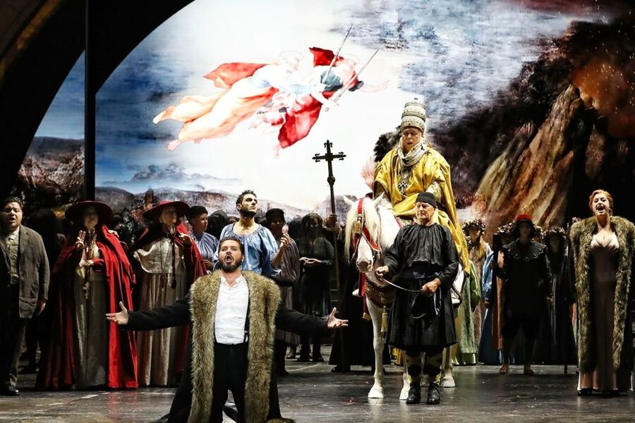 Opera Performance Tickets at the Sydney Opera House - Who should book this performance