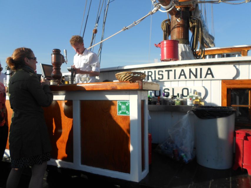 Oslo: Oslo Fjord Cruise with Live Jazz Music & Shrimp Buffet - The shrimp buffet: simple Norwegian dinner