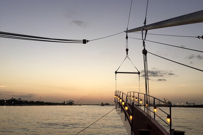 Paddlewheeler Creole Queen Jazz Dinner Cruise in New Orleans - Who should pay $107 for this experience?