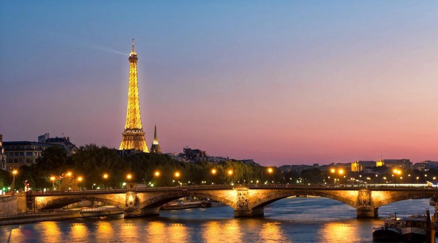 Pairs: The Opera to Hotel des Invalides Guided Walking Tour - Rue de la Paix and the polished Place Vendôme