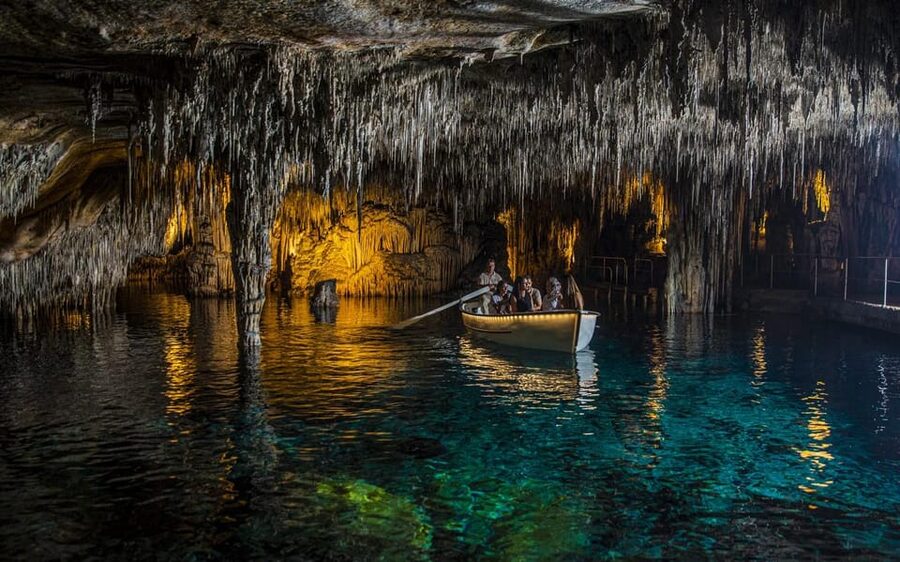 Palma: Caves of Drach Entrance, Music Concert, and Boat Trip - Lake Martel and the underground concert