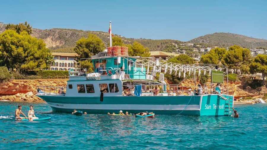 Palma: Punta Negra and Ses Illetes Boat Trip with Live Music - Leaving Palma port for open water