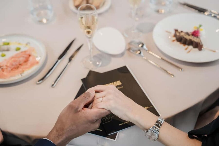 Paris: 4-Course Dinner Cruise on Seine River with Live Music - Is $153 good value?