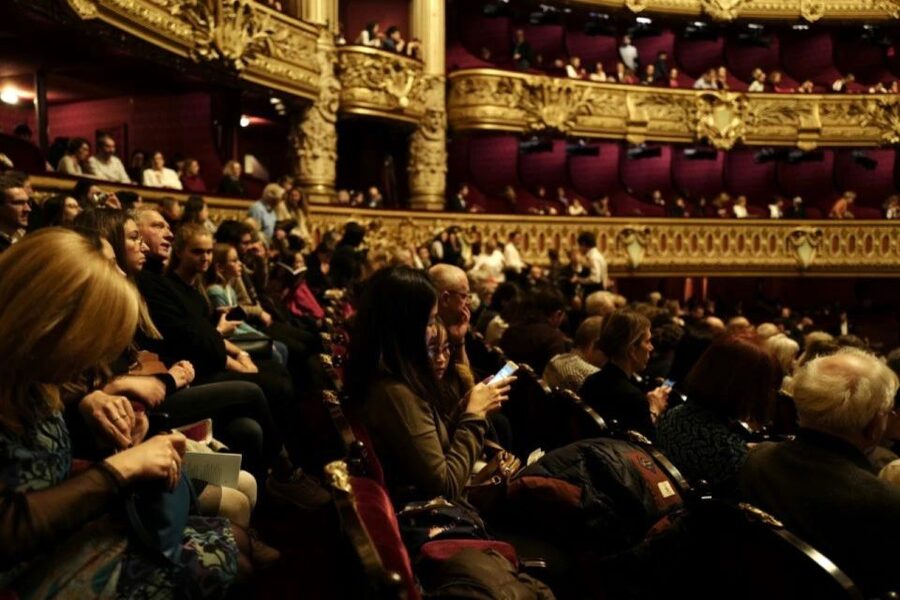 Paris: Opera Garnier and Seine River Cruise Tickets - The one-hour Seine cruise