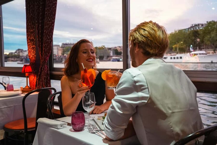 Paris: Seine River Cruise with 3-Course Dinner & Live Music - Is $182 a fair price?