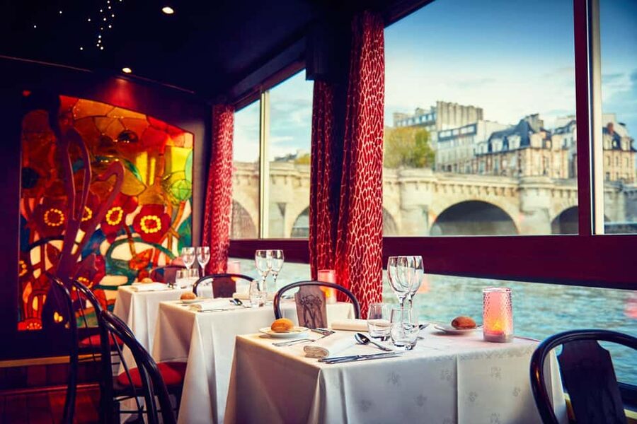 Paris: Seine River Cruise with 3-Course Dinner & Live Music - From the Louvre to Île de la Cité
