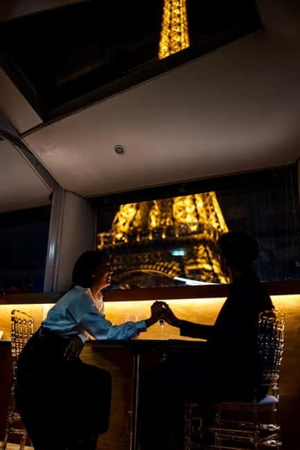 Paris: Seine River Dinner Cruise with Live Music - The biggest issue: departure times