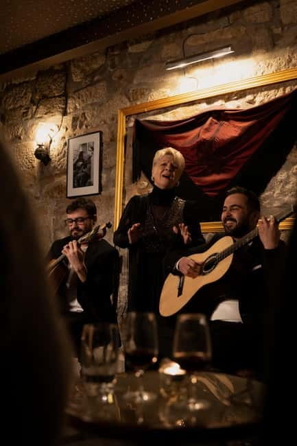 Porto: An Intimate Fado Show in a Historical Tavern - Part one: Coimbra Fado and its youthful voice