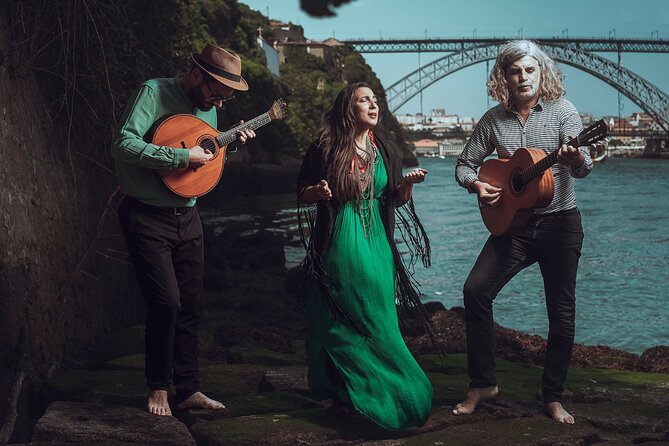 Porto: Authentic Fado Music by the River - Why this small Fado show works so well