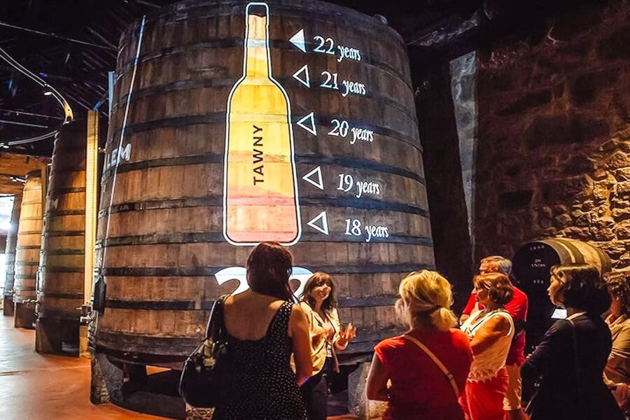 Porto: Cálem Cellar Tour, Fado Show & Wine Tasting - Should you book this Porto evening?