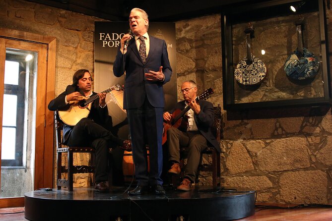 Porto: Cálem Cellar Tour, Live Fado Show and Wine Tasting - How the experience feels as a whole
