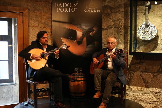 Porto: Cálem Cellar Tour, Live Fado Show and Wine Tasting - Practical tips for a smoother evening