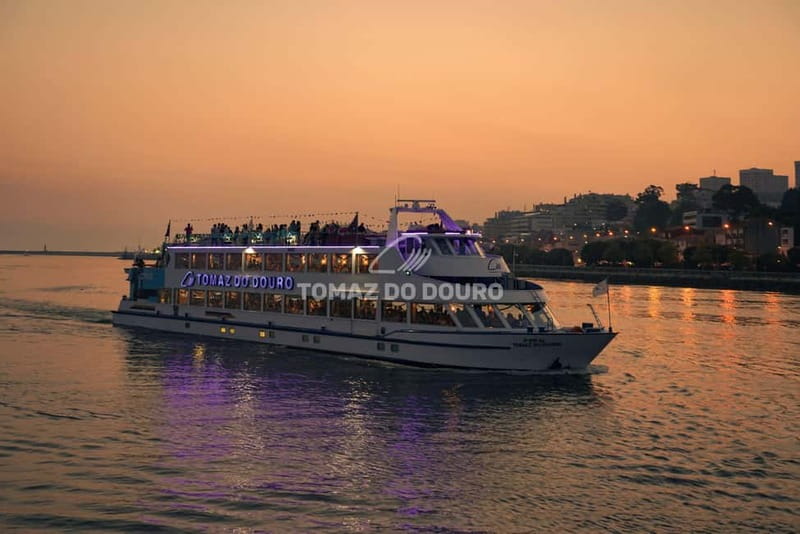 Porto: Cruise with Dinner & Live Music - Starting at Porto’s Ribeira quay at 20:00
