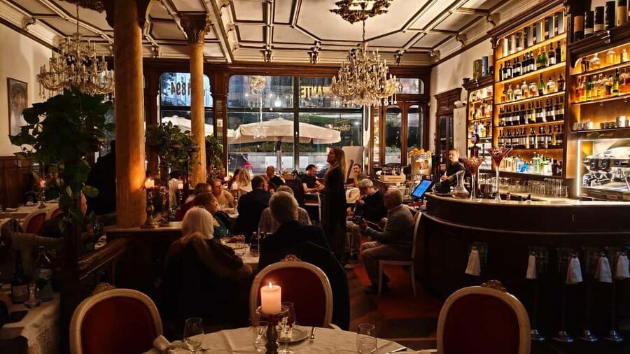 Porto: Dinner with Fado and Traditional Portuguese Music - Key points to know before booking