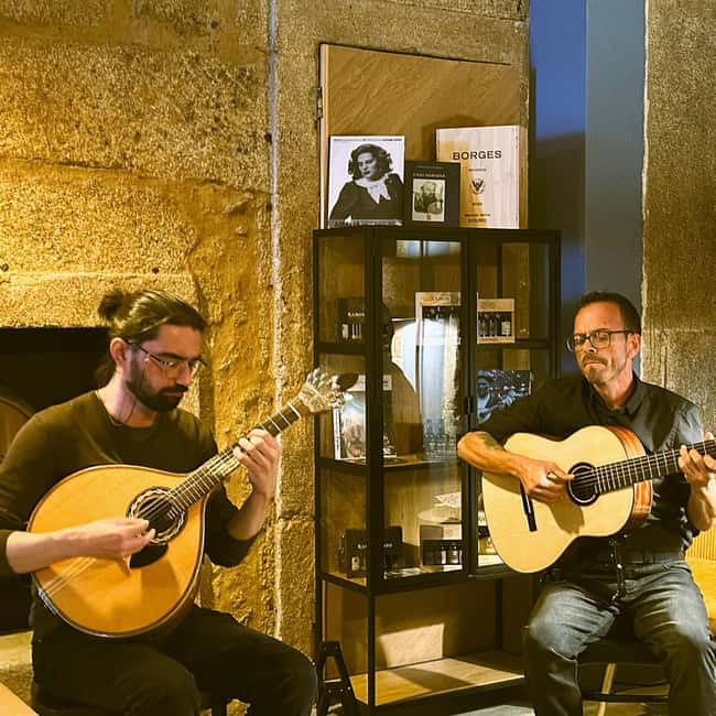 Porto: Fado Live Music, Wine & Cultural Introduction - What the one-hour program feels like