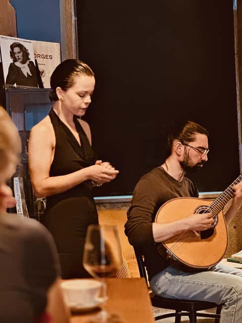 Porto: Fado Live Music, Wine & Cultural Introduction - What the high rating tells you, and what it does not