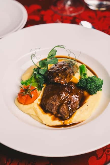 Porto: Fado Show & Dinner: A Night of Fado & Fine Dining - Why this Fado evening works so well