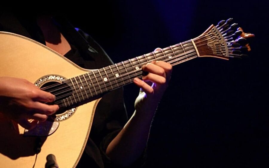 Porto: Fado Show with Dinner in a Traditional Fado House - Key points before you book