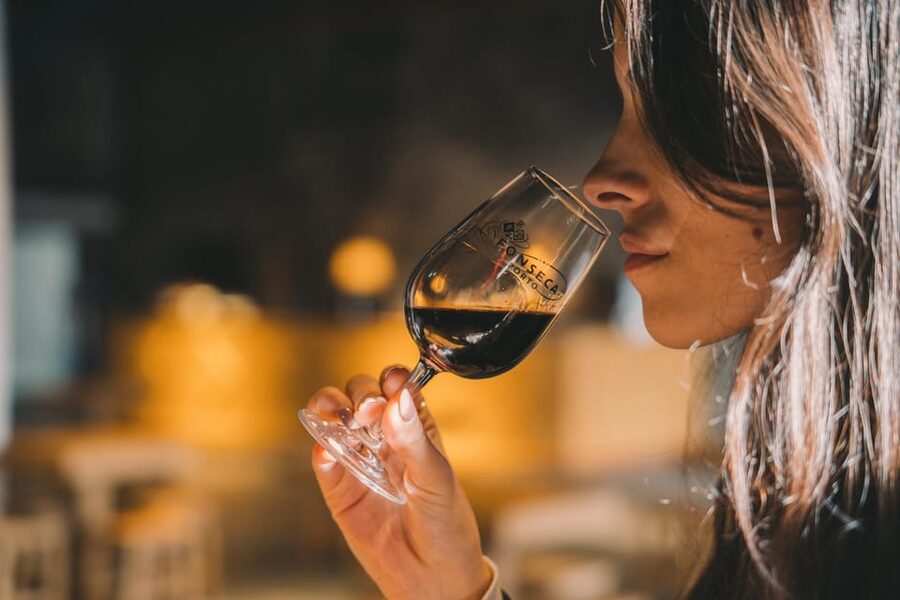 Porto: Fonseca Cellar Tour & Fado Show with Optional Dinner - Entering Fonseca’s cellars at 6pm