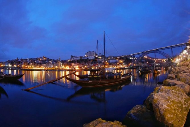 Porto Heritage Night Tour With Fado Show And Dinner Included - The evening ride through Porto after dark