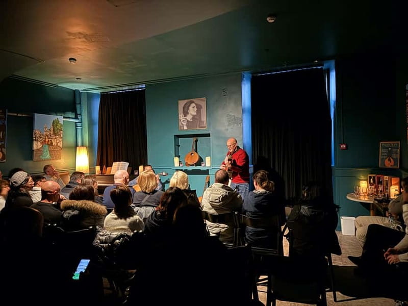 Porto: Intimate Fado Show & Port Wine in Trindade Noble Hall - A useful first introduction to Fado