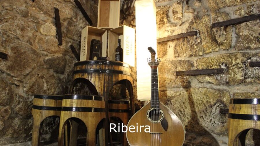Porto: Live Fado Show with Glass of Port Wine - What the Port adds to the evening