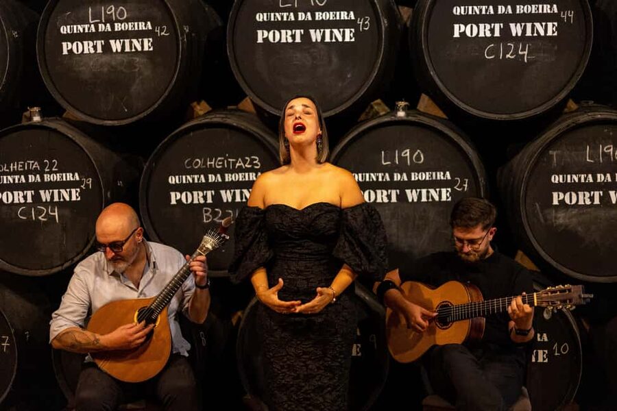 Porto: Live Fado Show with Port Wine Tasting - The Quinta da Boeira garden walk