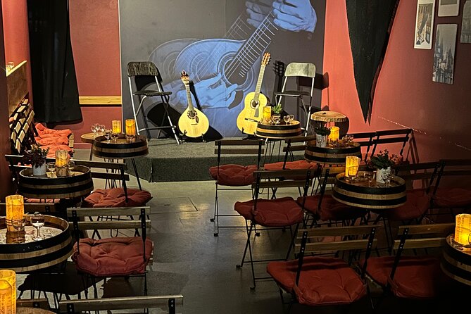 Porto: Live Fado with a Glass of Port Wine at Casa do Fado Sé - Is the one-hour length good value?