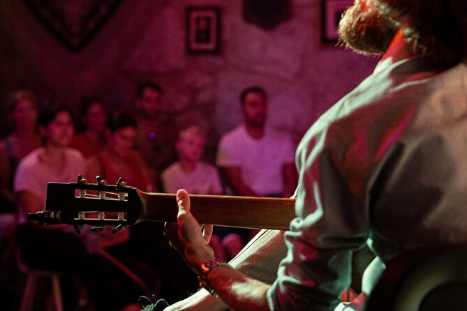 Porto: Live Portuguese Fado Experience with Port Wine - The opening: traditional Lisbon Fado