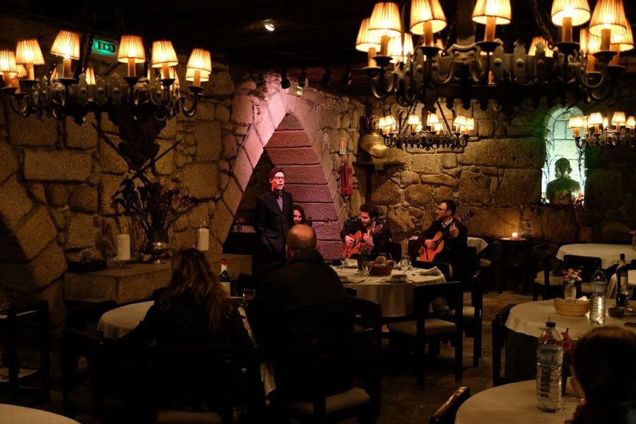 Porto Moonlight Walk & Fado Dinner - Key points to know before booking
