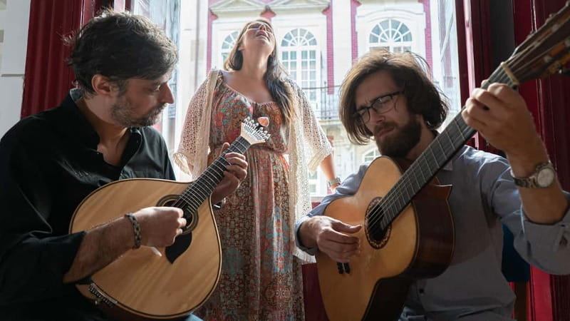 Porto: What is Fado? Commented Live Concert with Port Wine - How the one-hour format affects the value