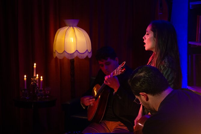 Portugal Lisbon Fado Concert Experience - What your 50 minutes at Fado do 31 look like